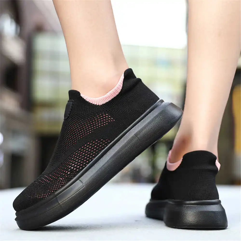 Calze con plateau scarpe marro - Luxury Lifestyle Shows recensione e prezzo
